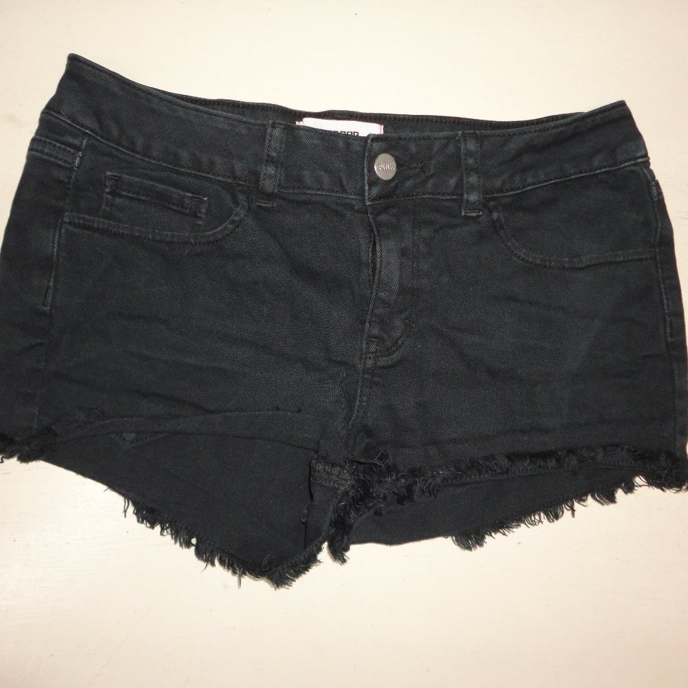 VICTORIA'S SECRET "Pink" Black Denim Frayed Hem Women's Cut Off Shorts Size 6